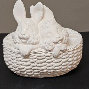 Wee Crafts Ceramic Easter Bunny Basket Unpainted Vtg 1990s 7" x 7.5"